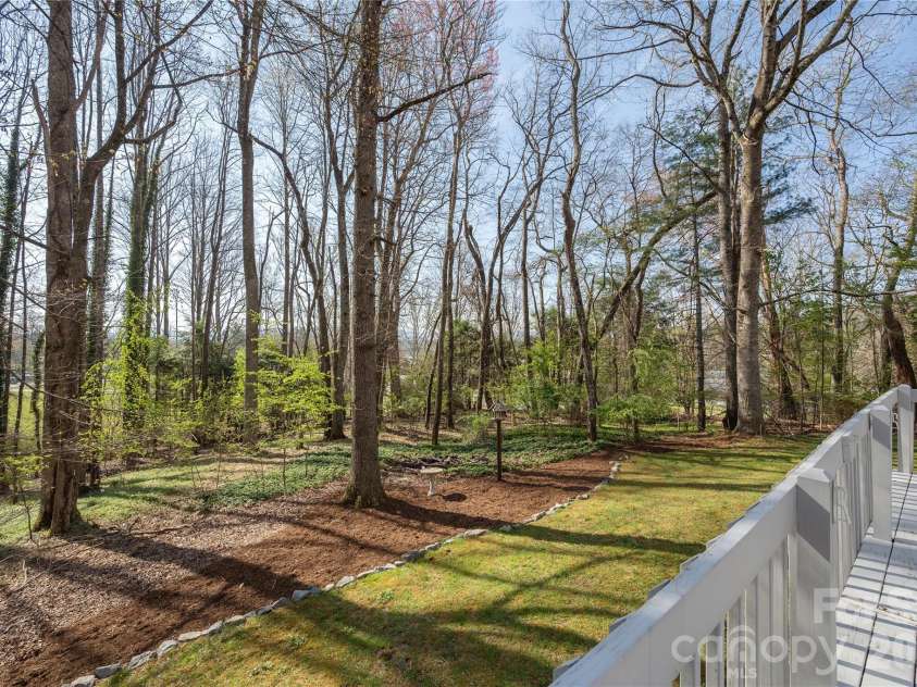 9 Justin Drive, Etowah, NC 28729.  MLS# CAR4363868, YatesRealty ID 10603. 