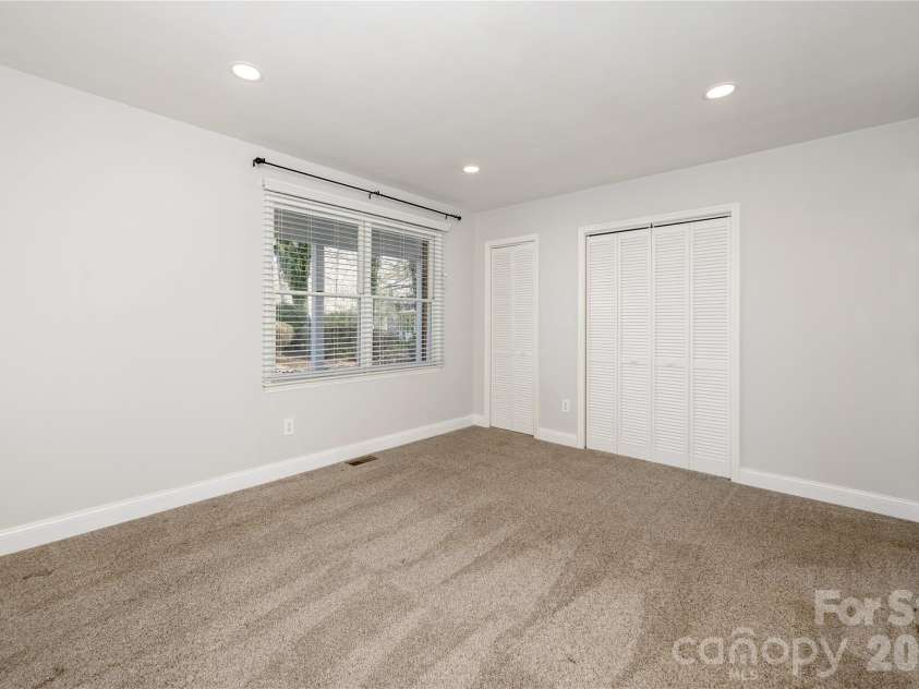 9 Justin Drive, Etowah, NC 28729.  MLS# CAR4363868, YatesRealty ID 10603. 