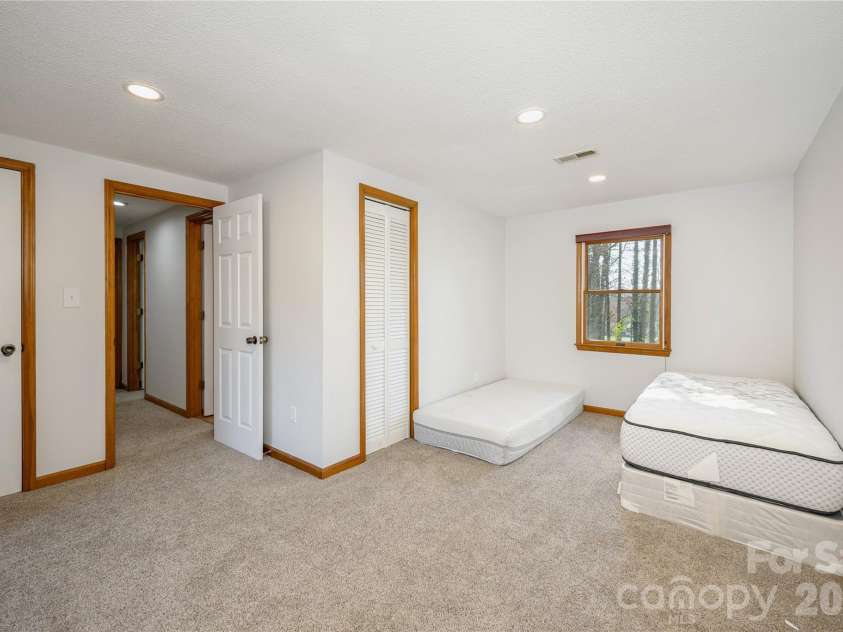 9 Justin Drive, Etowah, NC 28729.  MLS# CAR4363868, YatesRealty ID 10603. 
