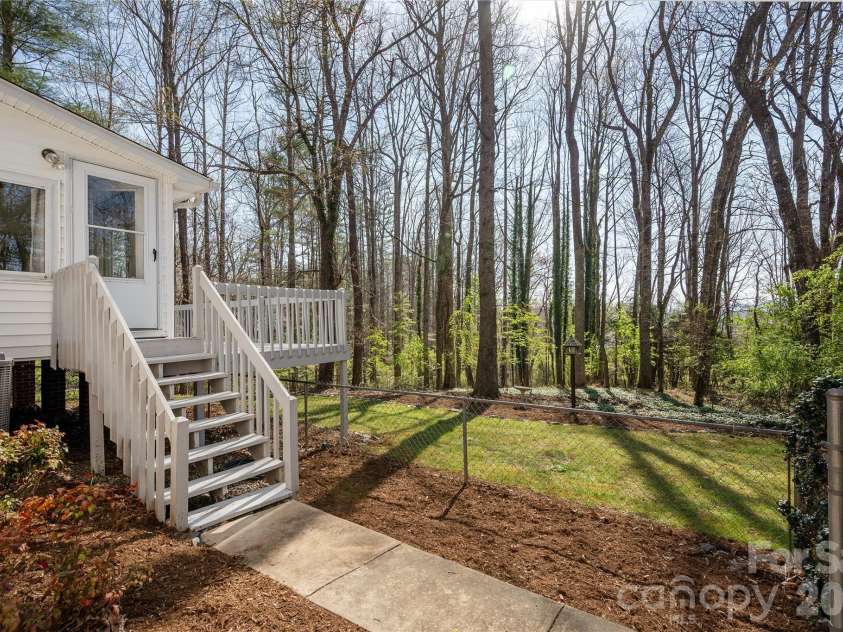 9 Justin Drive, Etowah, NC 28729.  MLS# CAR4363868, YatesRealty ID 10603. 