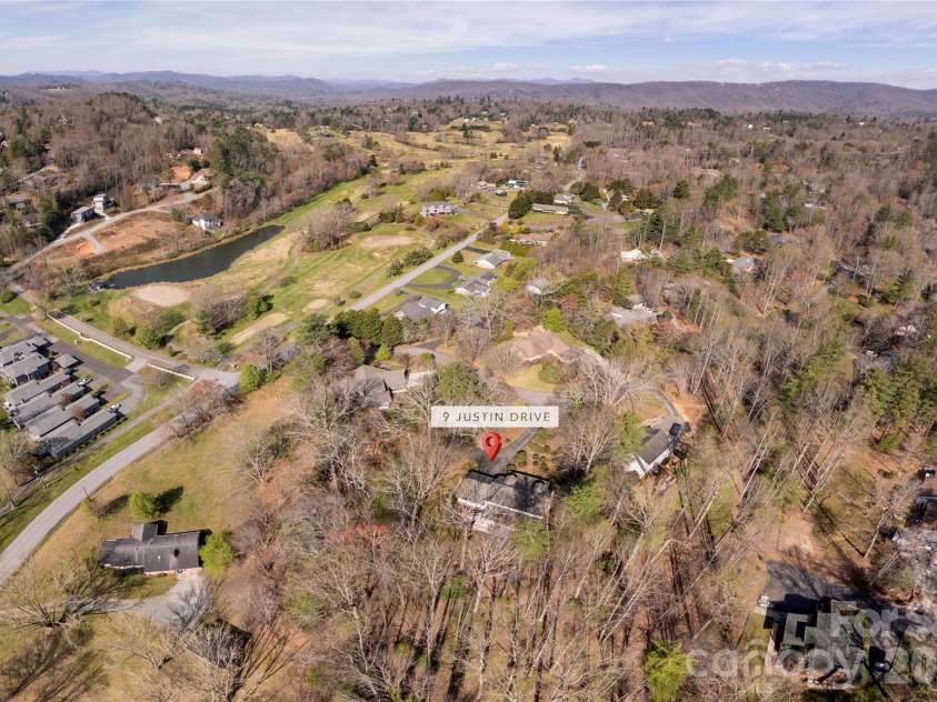9 Justin Drive, Etowah, NC 28729.  MLS# CAR4363868, YatesRealty ID 10603. 