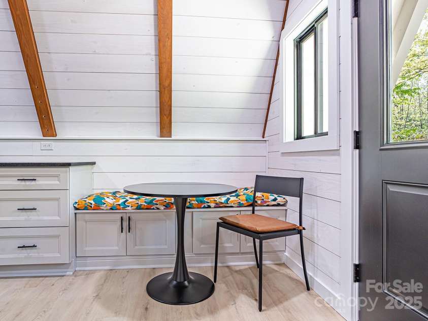 826 Shumont Road, Black Mountain, NC 28711.  MLS# CAR4239452, YatesRealty ID 10604. 