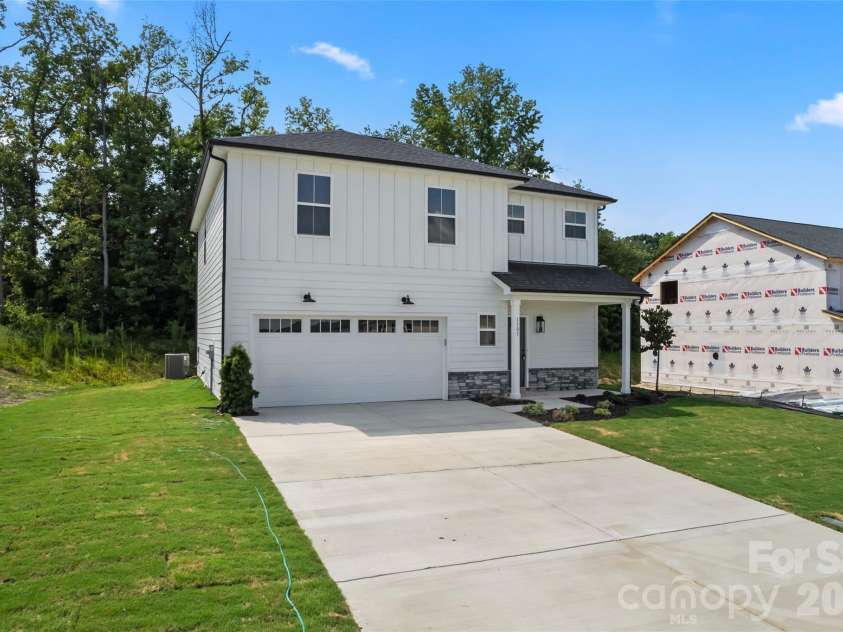 1305 Winged Way, Kannapolis, NC 28083.  MLS# CAR4295043, YatesRealty ID 10605. 