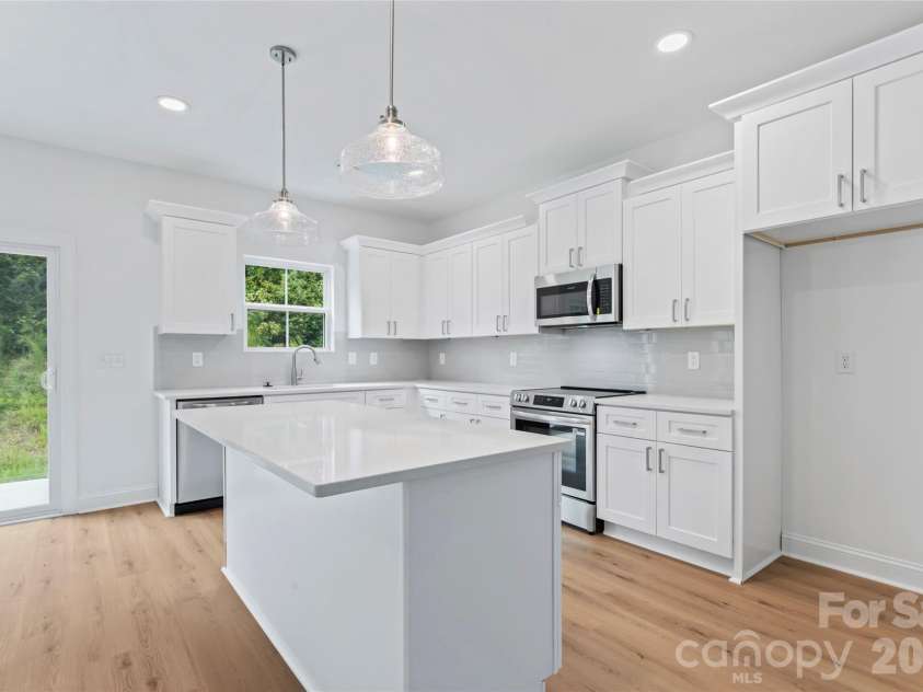 1305 Winged Way, Kannapolis, NC 28083.  MLS# CAR4295043, YatesRealty ID 10605. 