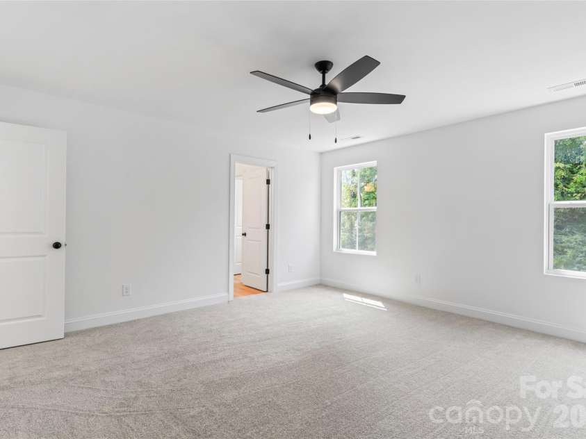 1305 Winged Way, Kannapolis, NC 28083.  MLS# CAR4295043, YatesRealty ID 10605. 
