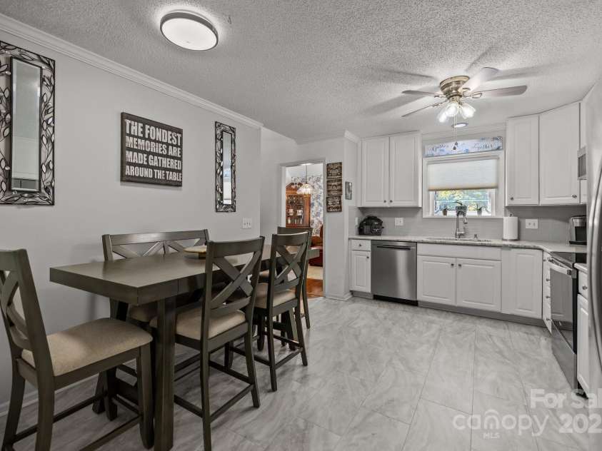 16070 Palawan Court, Tega Cay, SC 29708.  MLS# CAR4247112, YatesRealty ID 10606. 