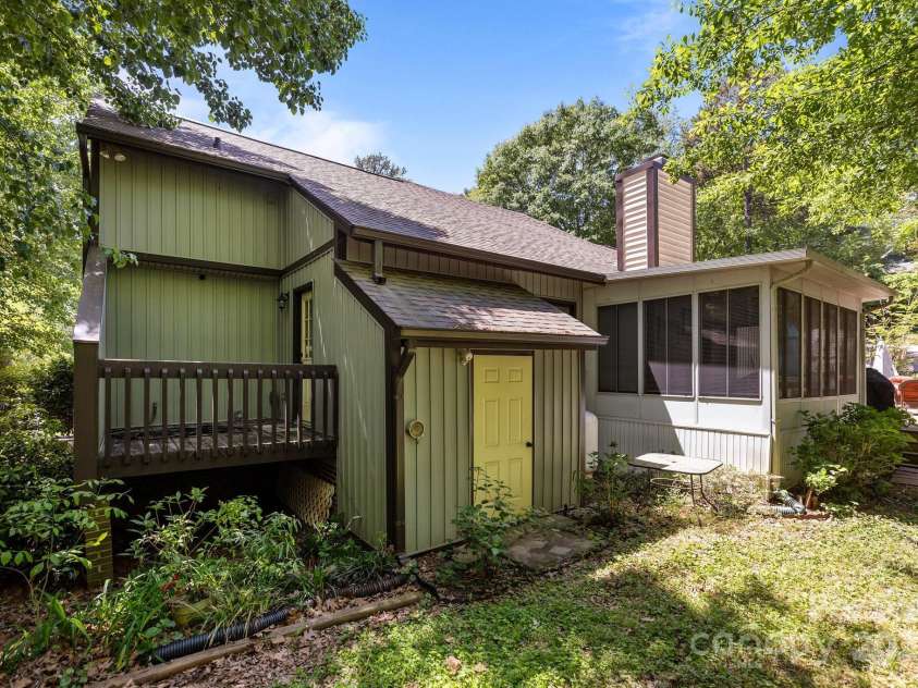 16070 Palawan Court, Tega Cay, SC 29708.  MLS# CAR4247112, YatesRealty ID 10606. 