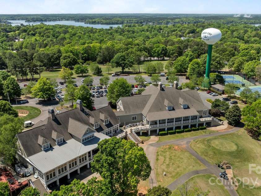 16070 Palawan Court, Tega Cay, SC 29708.  MLS# CAR4247112, YatesRealty ID 10606. Club House, Golf Course,  Tennis Courts Pickle Ball Courts