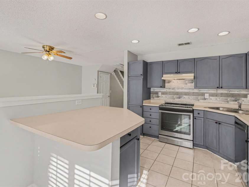 4557 Antelope Lane, Charlotte, NC 28269.  MLS# CAR4331221, YatesRealty ID 10606. 