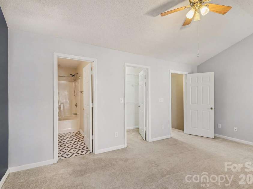 4557 Antelope Lane, Charlotte, NC 28269.  MLS# CAR4331221, YatesRealty ID 10606. 
