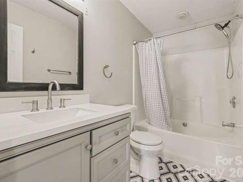 4557 Antelope Lane, Charlotte, NC 28269.  MLS# CAR4331221, YatesRealty ID 10606. 