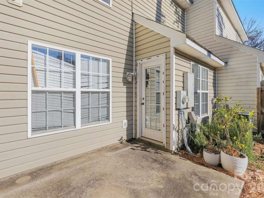 4557 Antelope Lane, Charlotte, NC 28269.  MLS# CAR4331221, YatesRealty ID 10606. 