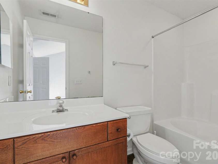 4557 Antelope Lane, Charlotte, NC 28269.  MLS# CAR4331221, YatesRealty ID 10606. 