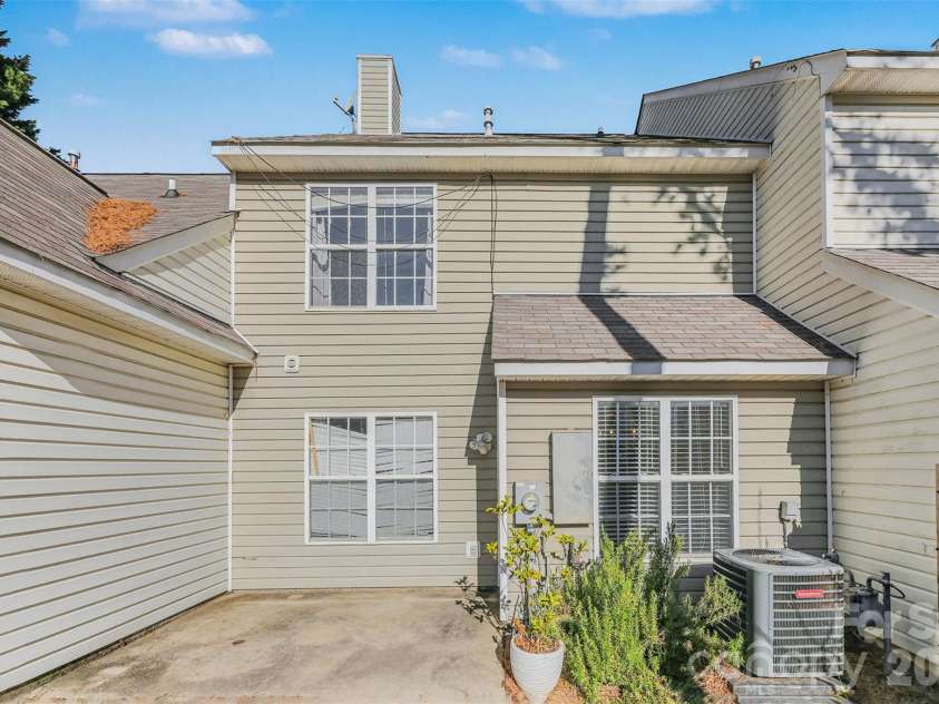 4557 Antelope Lane, Charlotte, NC 28269.  MLS# CAR4331221, YatesRealty ID 10606. 