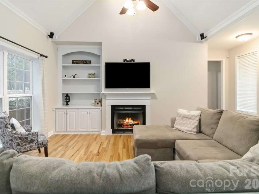 2140 Dolly Rose Drive, York, SC 29745.  MLS# CAR4352328, YatesRealty ID 10607. 