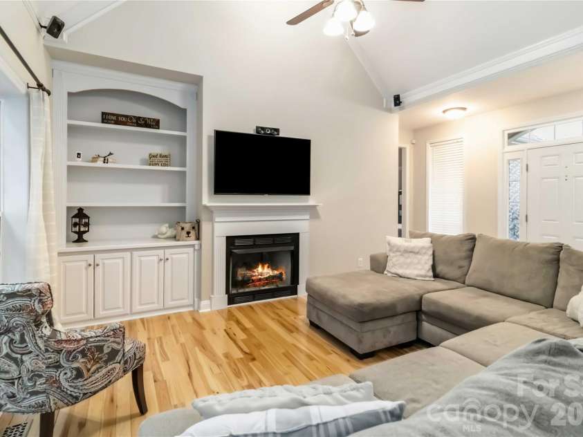 2140 Dolly Rose Drive, York, SC 29745.  MLS# CAR4352328, YatesRealty ID 10607. 