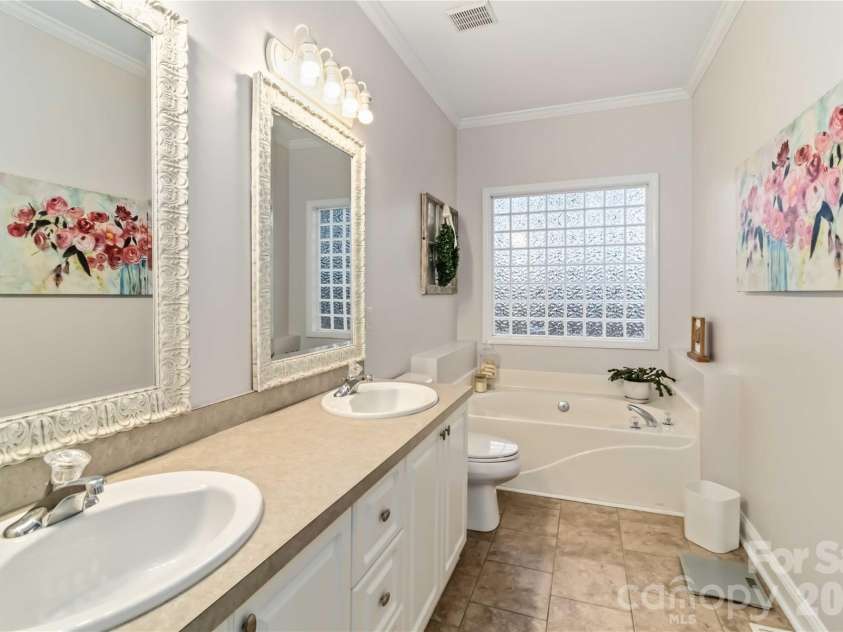 2140 Dolly Rose Drive, York, SC 29745.  MLS# CAR4352328, YatesRealty ID 10607. 