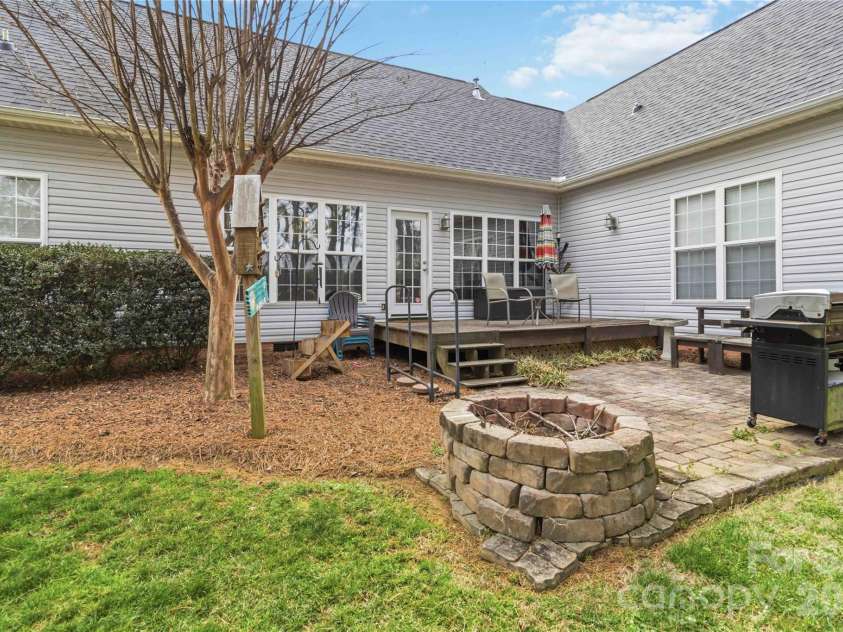 2140 Dolly Rose Drive, York, SC 29745.  MLS# CAR4352328, YatesRealty ID 10607. 