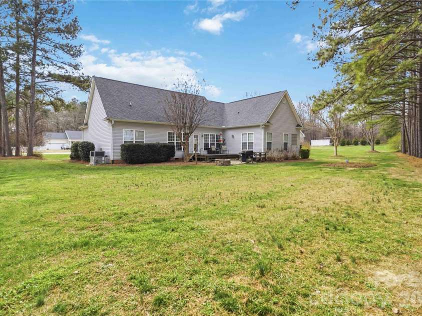2140 Dolly Rose Drive, York, SC 29745.  MLS# CAR4352328, YatesRealty ID 10607. 