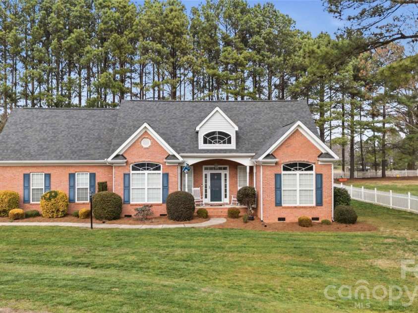 2140 Dolly Rose Drive, York, SC 29745.  MLS# CAR4352328, YatesRealty ID 10607. 