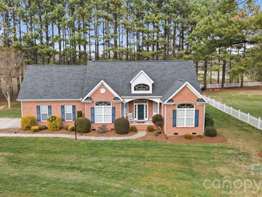 2140 Dolly Rose Drive, York, SC 29745.  MLS# CAR4352328, YatesRealty ID 10607. 