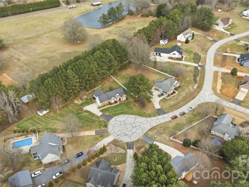 2140 Dolly Rose Drive, York, SC 29745.  MLS# CAR4352328, YatesRealty ID 10607. 