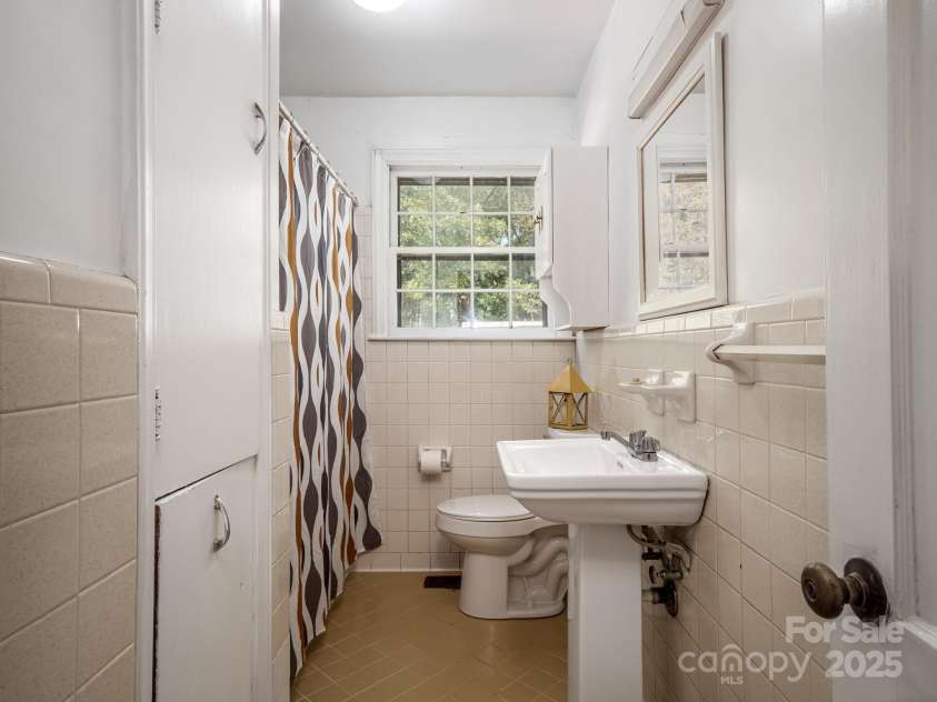 412 Keels Avenue, Rock Hill, SC 29730.  MLS# CAR4249479, YatesRealty ID 10607. 