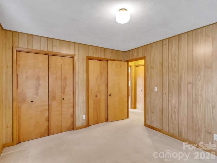122 Vinewood Drive, Waynesville, NC 28786.  MLS# CAR4354915, YatesRealty ID 10608. 