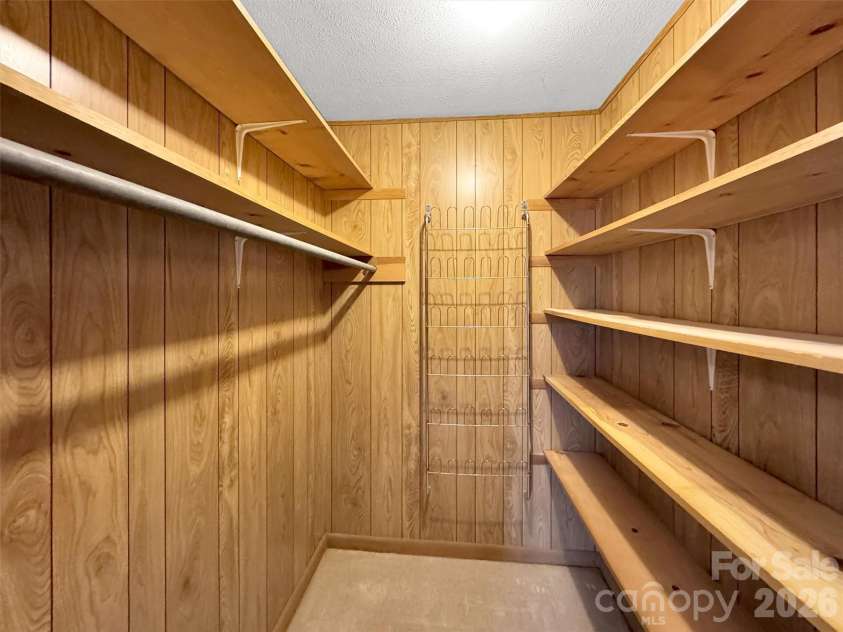 122 Vinewood Drive, Waynesville, NC 28786.  MLS# CAR4354915, YatesRealty ID 10608. 