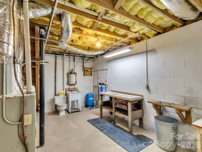122 Vinewood Drive, Waynesville, NC 28786.  MLS# CAR4354915, YatesRealty ID 10608. 