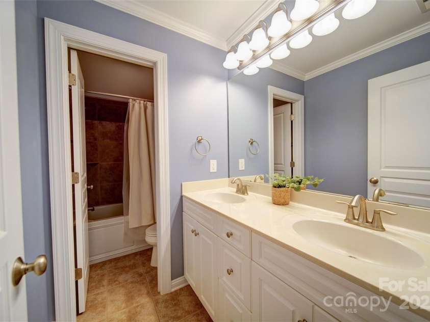 5038 Gatsby Circle, Rock Hill, SC 29732.  MLS# CAR4250362, YatesRealty ID 10608. 