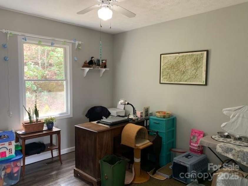 1474 HOLIDAY Drive, Hendersonville, NC 28739.  MLS# CAR4242849, YatesRealty ID 10609. Den / office / bedroomon upper floor