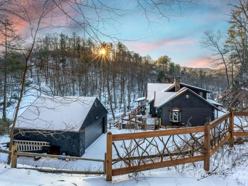 2560 Watauga River Road, Sugar Grove, NC 28679.  MLS# CAR4213818, YatesRealty ID 1061. 