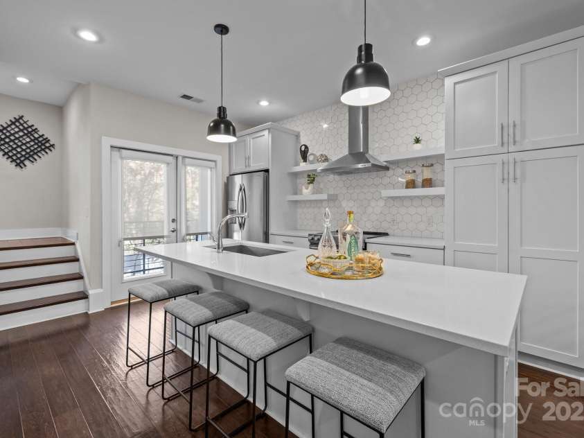 3655 Vallette Court, Charlotte, NC 28203.  MLS# CAR4235357, YatesRealty ID 10610. 