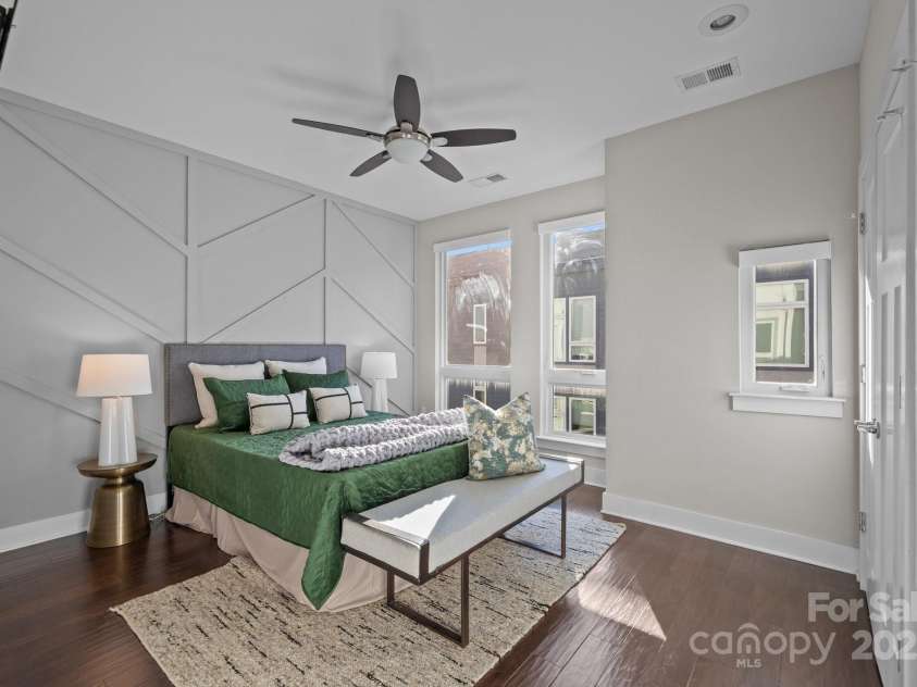 3655 Vallette Court, Charlotte, NC 28203.  MLS# CAR4235357, YatesRealty ID 10610. 