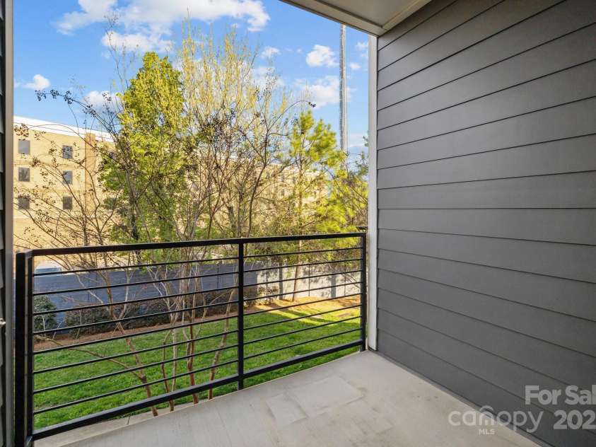 3655 Vallette Court, Charlotte, NC 28203.  MLS# CAR4235357, YatesRealty ID 10610. ..