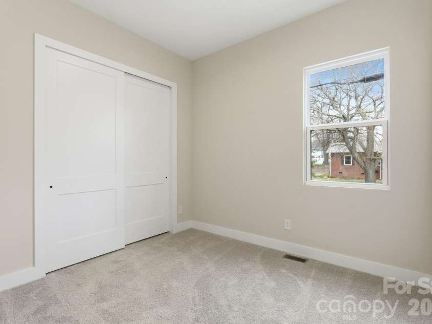 719 Margate Avenue, Kannapolis, NC 28081.  MLS# CAR4345980, YatesRealty ID 10610. 