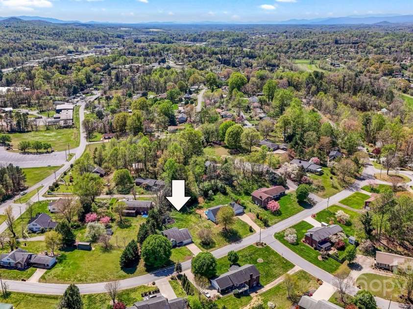 1114 Woodbine Place, Lenoir, NC 28645.  MLS# CAR4232393, YatesRealty ID 10612. 