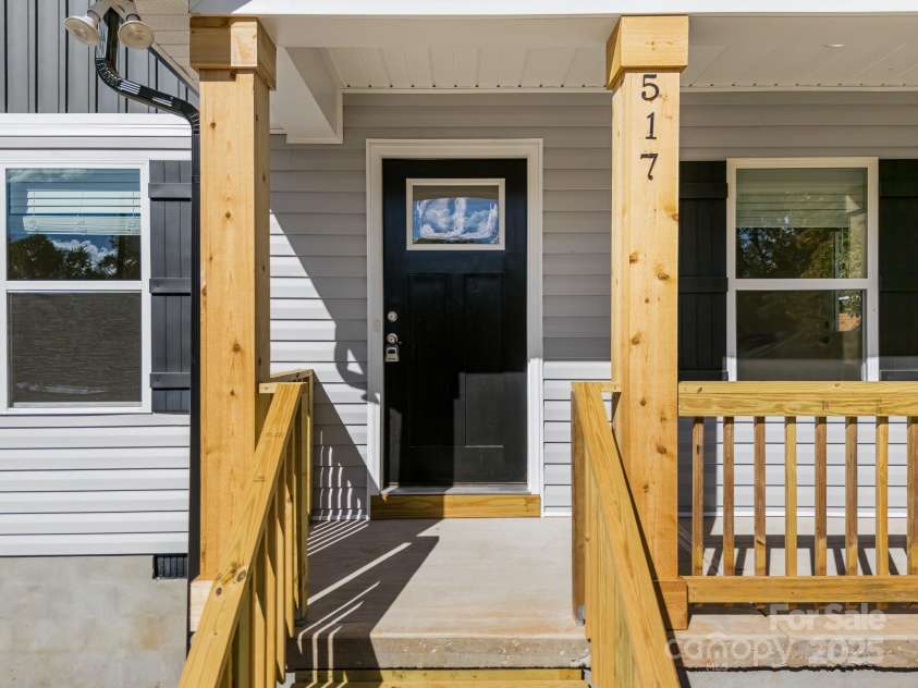 517 Pine Street, Maiden, NC 28650.  MLS# CAR4307664, YatesRealty ID 10612. 