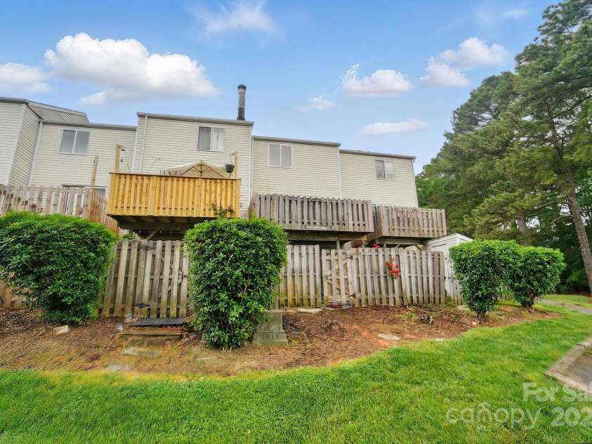 202 Water Oak Drive, Pineville, NC 28134.  MLS# CAR4250565, YatesRealty ID 10613. 