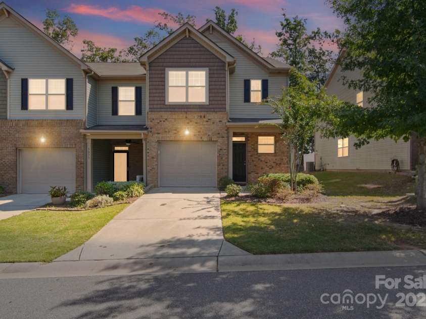 5033 Mockernut Lane, Fort Mill, SC 29707.  MLS# CAR4304430, YatesRealty ID 10614. 
