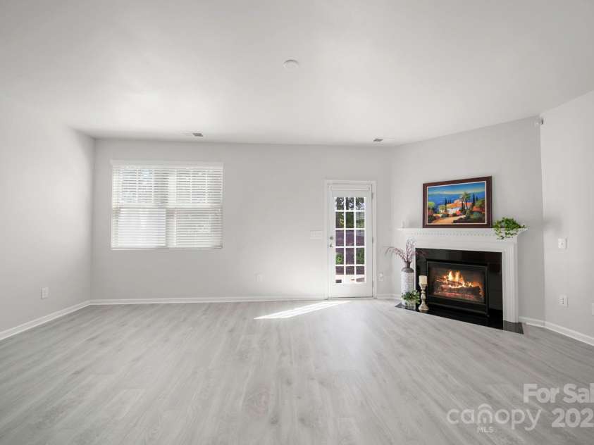 5033 Mockernut Lane, Fort Mill, SC 29707.  MLS# CAR4304430, YatesRealty ID 10614. 