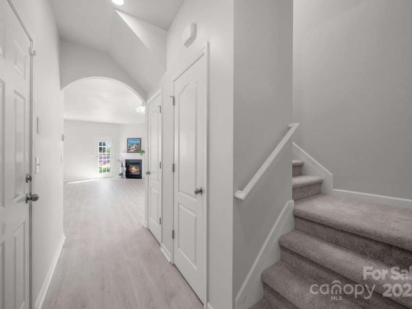 5033 Mockernut Lane, Fort Mill, SC 29707.  MLS# CAR4304430, YatesRealty ID 10614. 