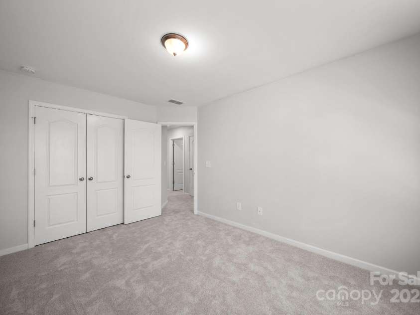 5033 Mockernut Lane, Fort Mill, SC 29707.  MLS# CAR4304430, YatesRealty ID 10614. 