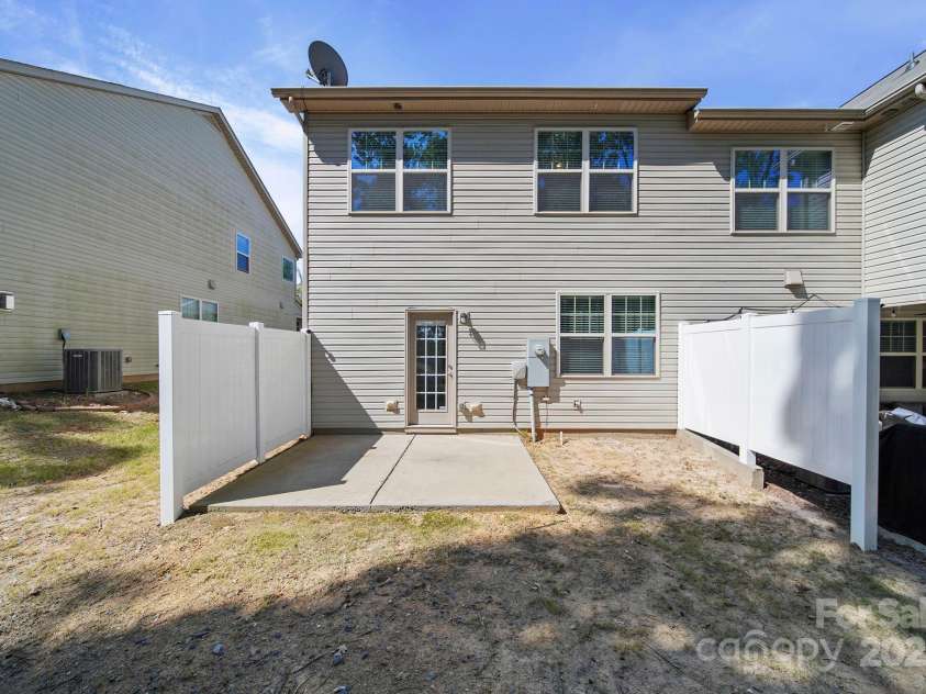 5033 Mockernut Lane, Fort Mill, SC 29707.  MLS# CAR4304430, YatesRealty ID 10614. 