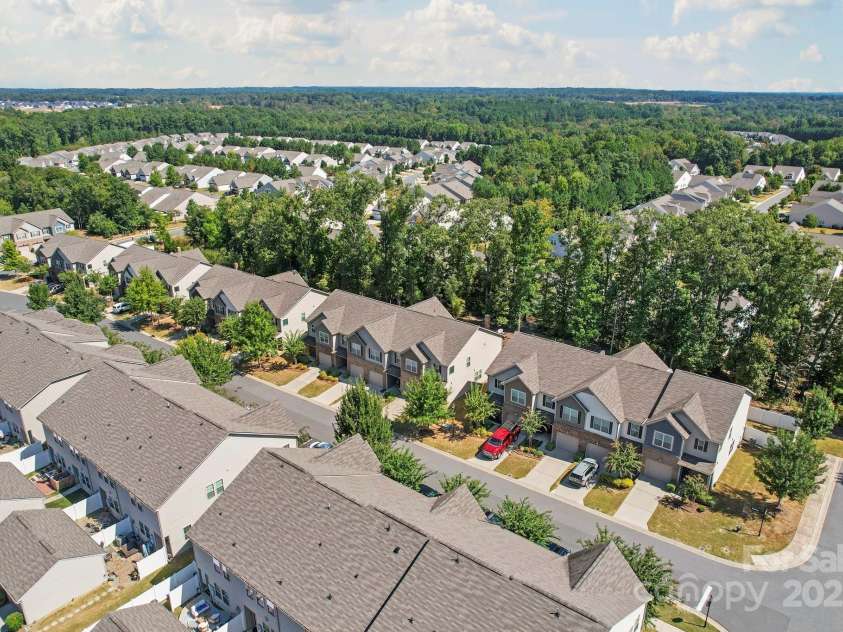 5033 Mockernut Lane, Fort Mill, SC 29707.  MLS# CAR4304430, YatesRealty ID 10614. 