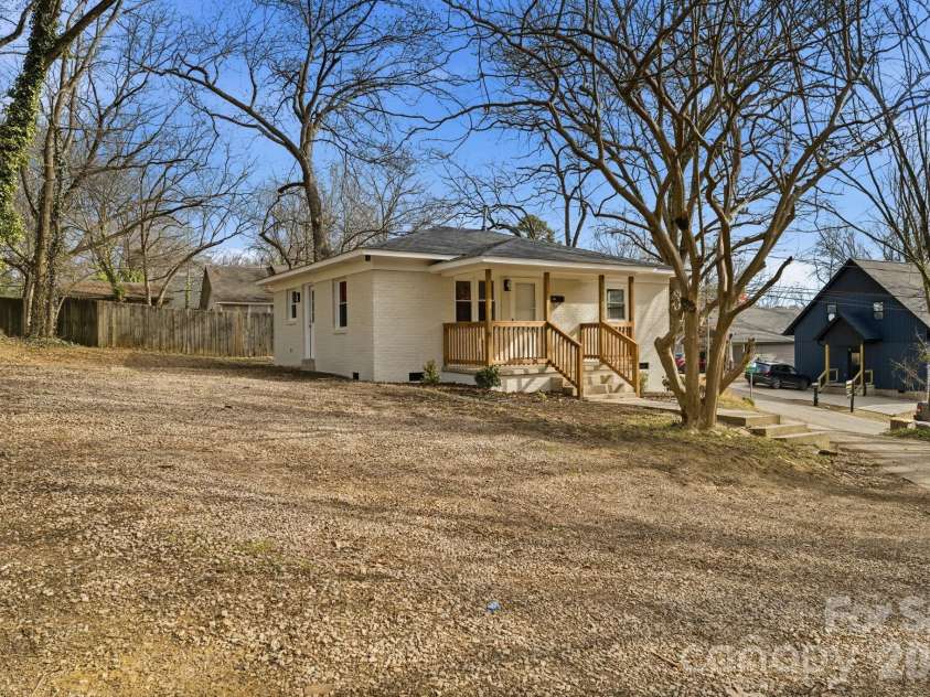 705 Gem Street, Kannapolis, NC 28083.  MLS# CAR4345971, YatesRealty ID 10615. 