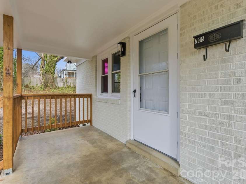 705 Gem Street, Kannapolis, NC 28083.  MLS# CAR4345971, YatesRealty ID 10615. 