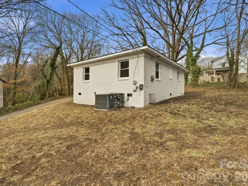 705 Gem Street, Kannapolis, NC 28083.  MLS# CAR4345971, YatesRealty ID 10615. 