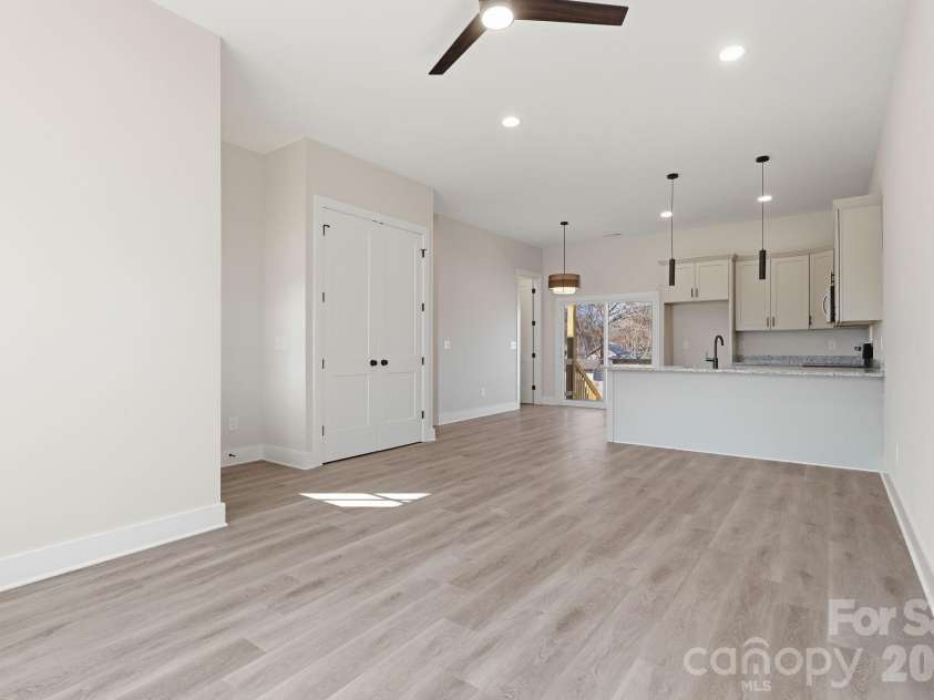 1021 Elm Street, Kannapolis, NC 28081.  MLS# CAR4354286, YatesRealty ID 10616. 